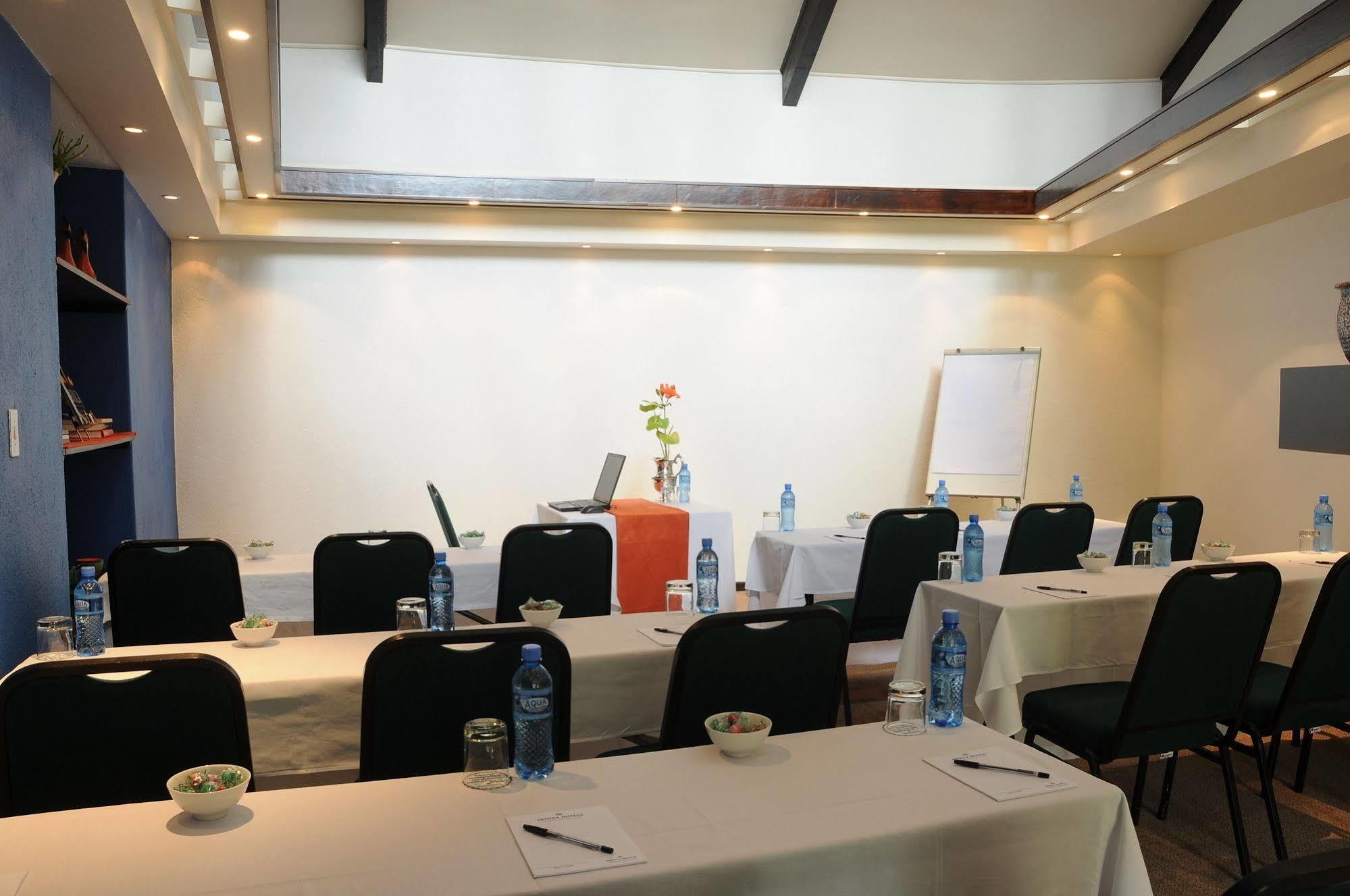 Protea Hotel Winkler White River Zewnętrze zdjęcie